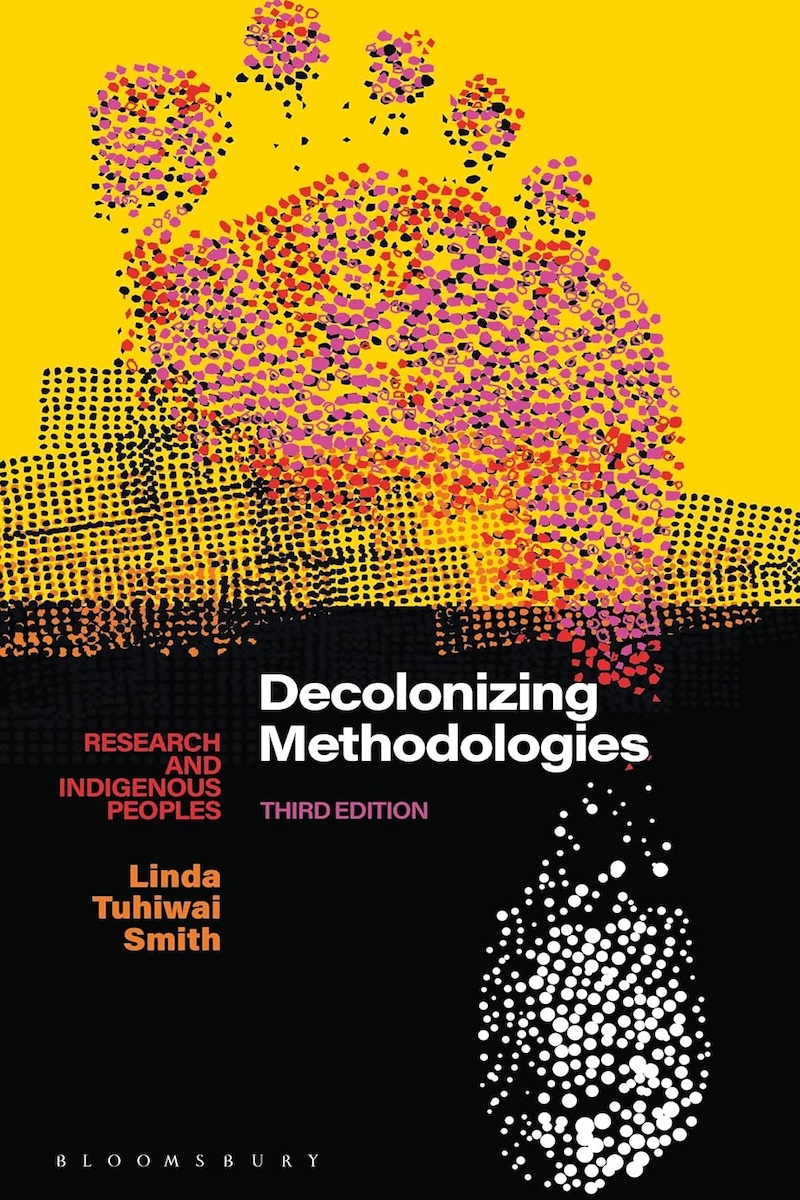 Decolonizing Methodologies: Research and Indigenous Peoples 封面